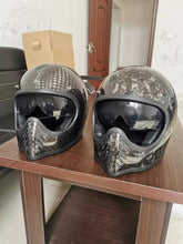 Load image into Gallery viewer, RIDEREADY Real Carbon Fiber Motorcycle Helmet (7675548860577)
