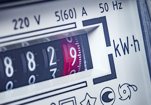 Unveiling the Power Play: Kilowatts vs. Horsepower in Electric and Internal Combustion Engines